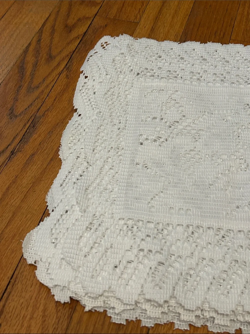 White Crochet placemats - Unbranded